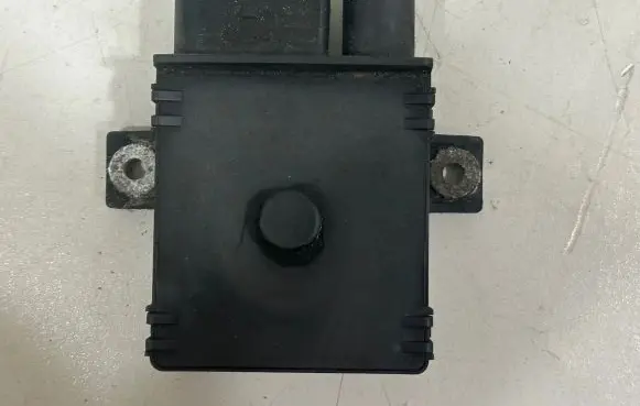 BMW 5 E60 E61 Glow plug pre-heat relay 7801201 7788327