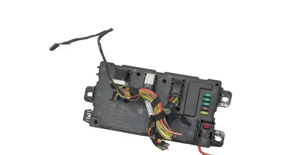 BMW 1 F20 F21 Fuse module 6135931717301