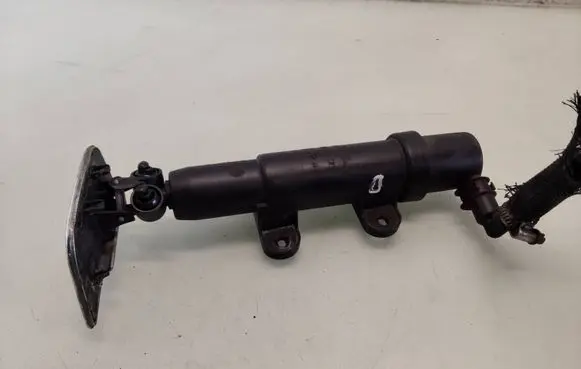Skoda Superb B5 (3U) Headlight washer spray nozzle 3U0955979