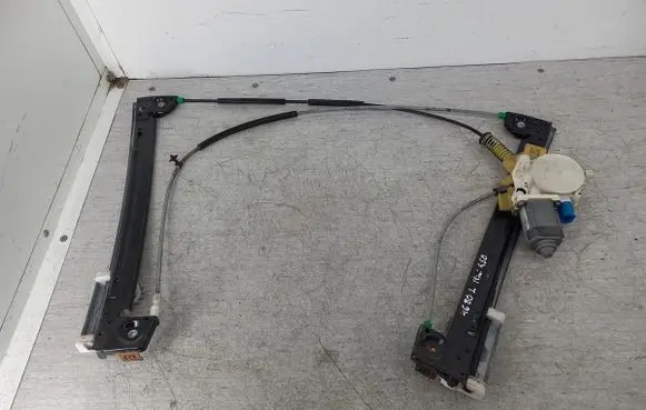 Mini One - Cooper R50 - 53 Front door window regulator with motor E011001161A