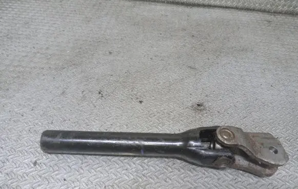 Renault Twingo II Steering column universal joint