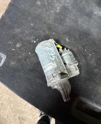 Opel Astra H Starter motor 55564491