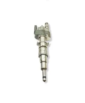 BMW 3 E90 E91 Fuel injector 7589048