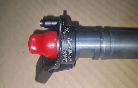 Mercedes-Benz Sprinter W906 Fuel injector 0445115069-II