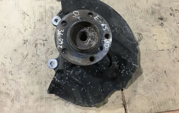 BMW 7 E65 E66 Front wheel hub 6753462