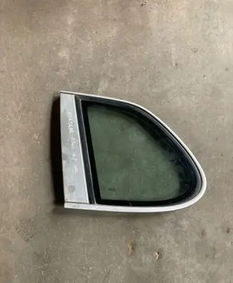 Porsche Cayenne (9PA) Rear side window 7L5845297
