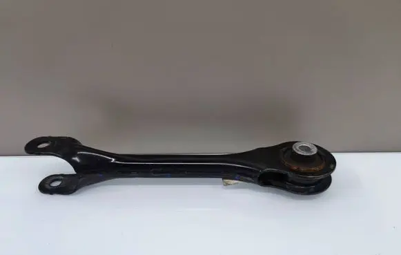 Tesla Model 3 Rear upper control arm/wishbone 104442700C