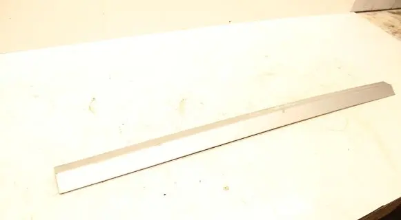 Rear door trim (molding)
