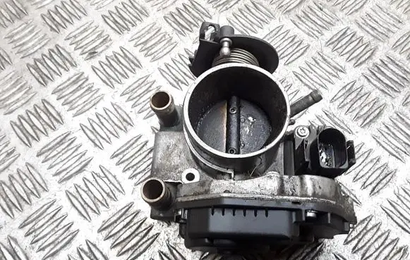 Audi A4 S4 B5 8D Throttle valve 408237210001