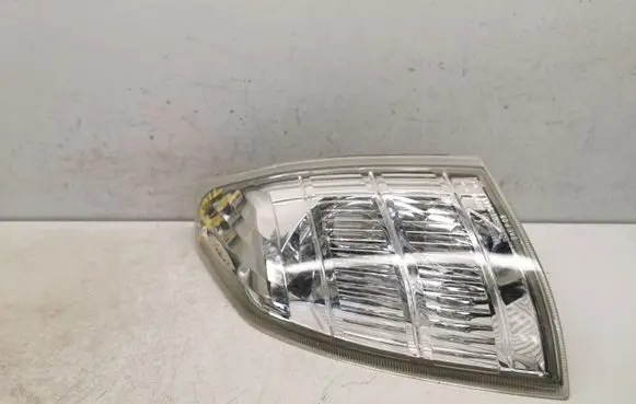 Nissan X-Trail T30 Front indicator light
