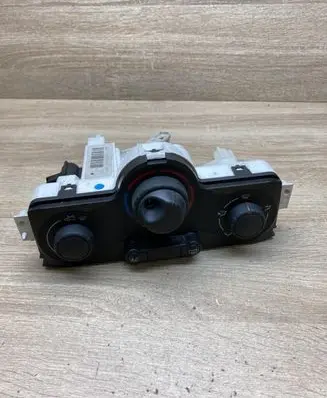 Renault Megane II Climate control unit 89420003