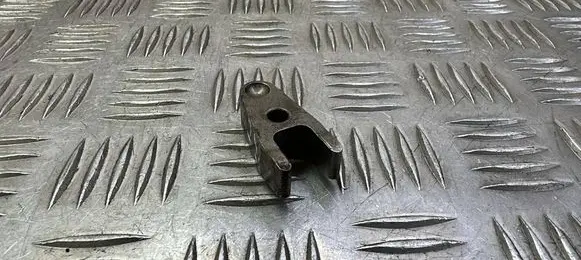 Mercedes-Benz E W212 Fuel Injector clamp holder 