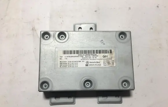 Mercedes-Benz E W212 Antenna control unit A2048708626