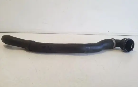 Volvo XC40 Engine coolant pipe/hose 32222081