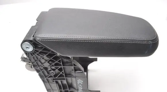 Skoda Octavia Mk4 Armrest 5E3.864.207