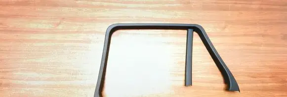 BMW X5 F15 Rear door window/glass frame 51427292514 7292514 7292516