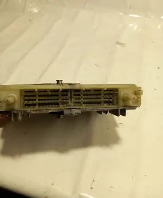 Volvo V70 Engine control unit/module P01270297 1T28S3168