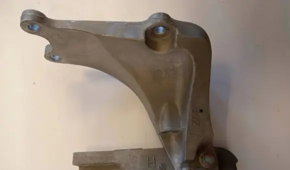 Infiniti Q50 Engine mount bracket 11232-4HK5A