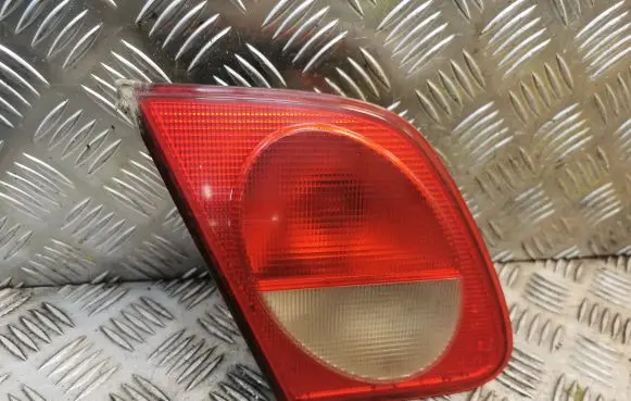 Mercedes-Benz E W210 Tailgate rear/tail lights 2108200964 A2108200964