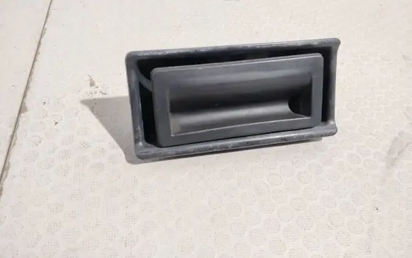 Volkswagen Jetta VI Tailgate/trunk/boot exterior handle 5N0827566 1458712