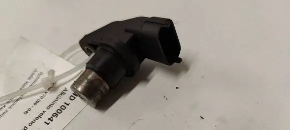 Volvo V70 Crankshaft position sensor 8631533