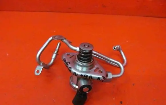 Renault Megane IV Fuel injection high pressure pump 166303162R A2820700001 166846046R