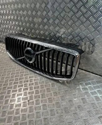Volvo XC60 Front bumper upper radiator grill 31457465