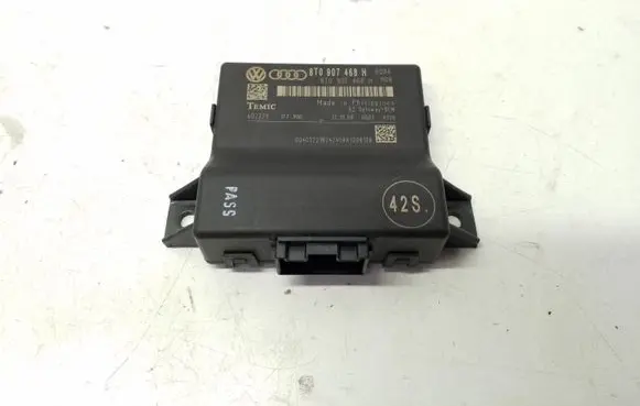 Audi A4 S4 B8 8K Gateway control module 8T0907468H