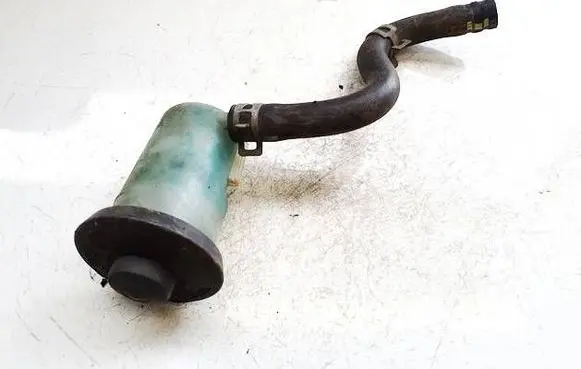 Brake fluid reservoir