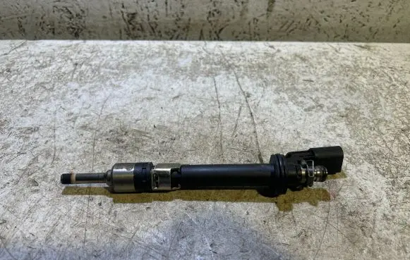 Fuel injector