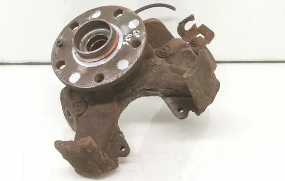 Volkswagen Golf V Front wheel hub spindle knuckle 7H0927804 10071150703