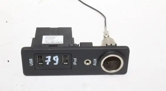 Jaguar XF X250 AUX in-socket connector A2C5336865900 AW9319C166AA