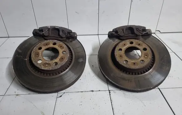 Volvo V70 Front brake disc
