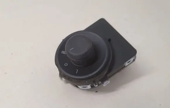 Opel Astra J Wing mirror switch 13271827