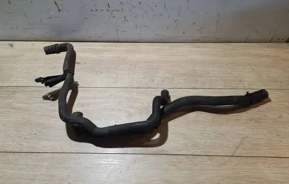 Volkswagen Golf VI Engine coolant pipe/hose