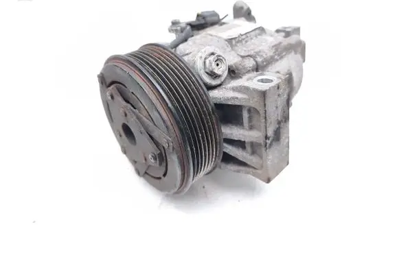 Dacia Sandero Air conditioning (A/C) compressor (pump) 926000216R