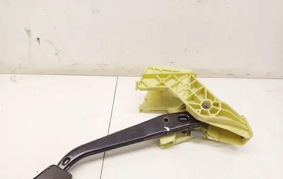 BMW X6 E71 Brake pedal 35116770693 17820810