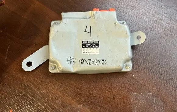 Toyota Auris 150 Other control units/modules 8989228010