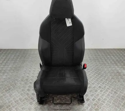 Peugeot 3008 III Front passenger seat 9845834880 9845830080
