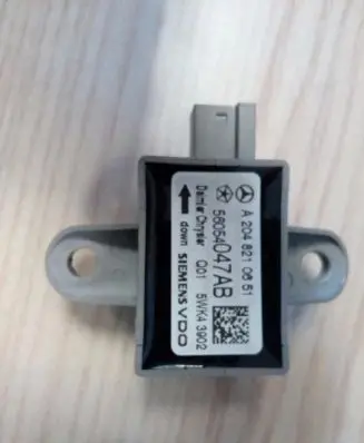 Mercedes-Benz C AMG W204 Airbag deployment crash/impact sensor A2048210651 AK149