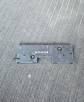 BMW 3 E90 E91 Aerial antenna amplifier 9193841 10819610 92003740