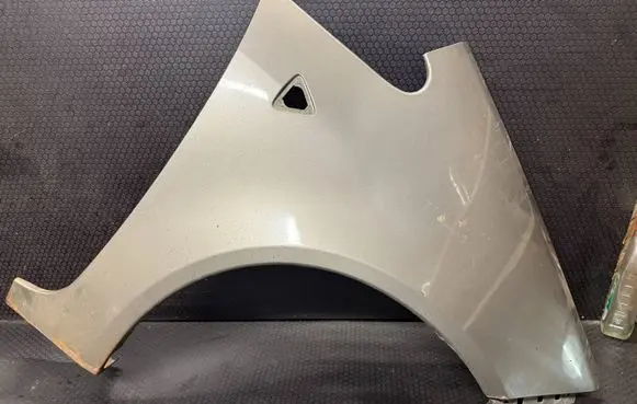 Mitsubishi Colt Fender