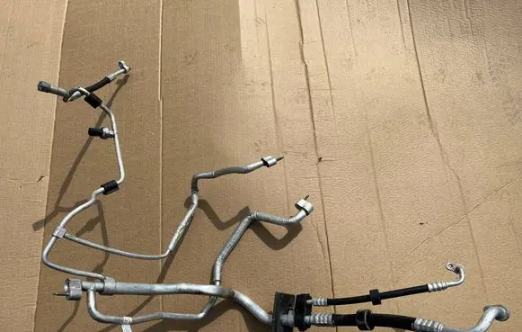 Air conditioning (A/C) pipe/hose
