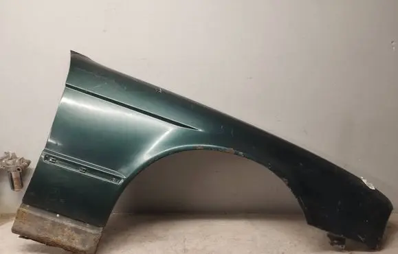 BMW 5 E34 Fender 41351946926