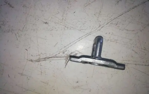 BMW X3 F25 Front door lock loop/hook striker 724963