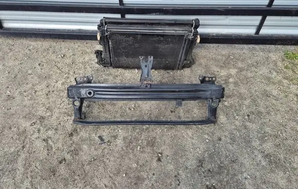 Volkswagen Golf VI Radiator support slam panel 10121251DM