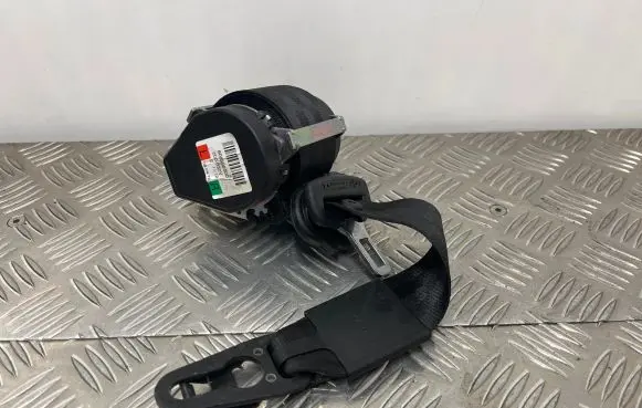 Audi Q7 4L Third row seat belt 4L0857811B