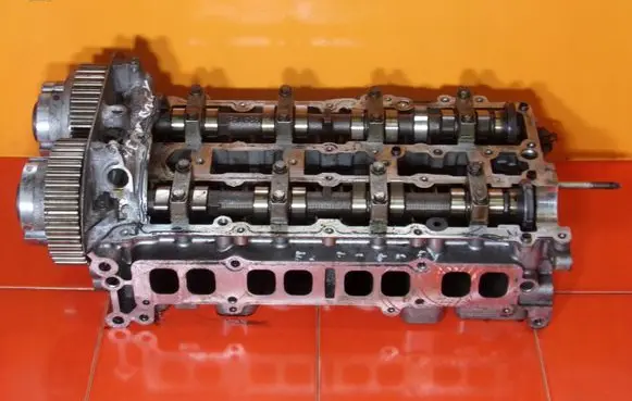 Ford S-MAX Engine head RFBM5G6090EB 17MB32