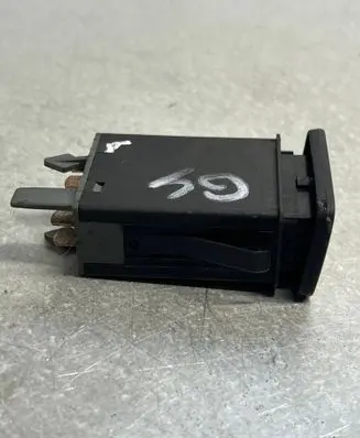 Volkswagen Golf IV Hazard light switch 1j0953235c