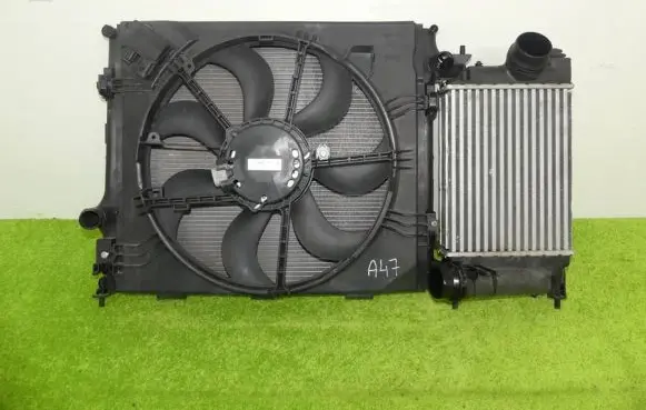 Mercedes-Benz Citan II Coolant radiator 214107104R